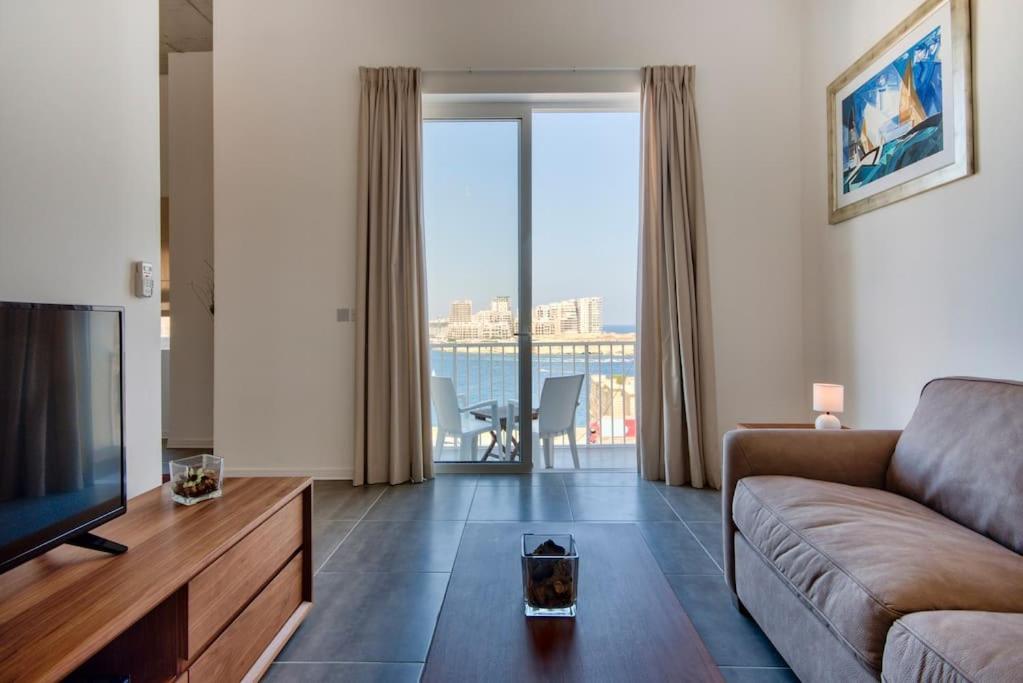 Vallettastay - Harbor View Gem -Sea View 2 Bed Apt Luaran gambar