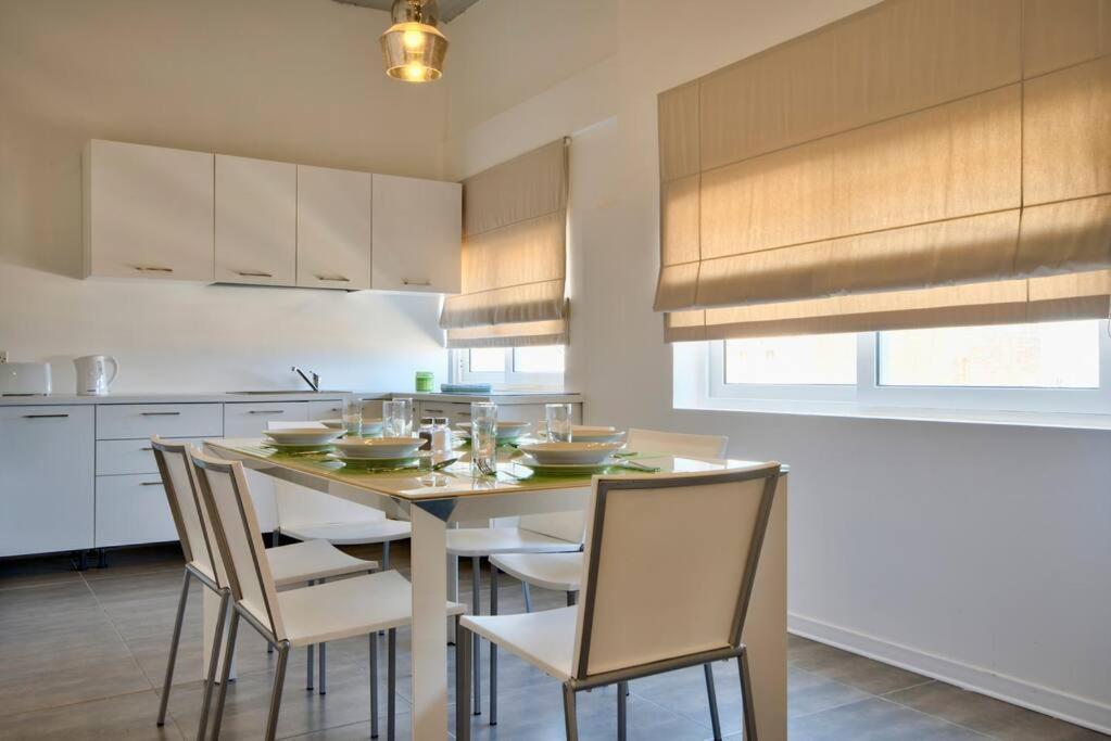 Vallettastay - Harbor View Gem -Sea View 2 Bed Apt Luaran gambar